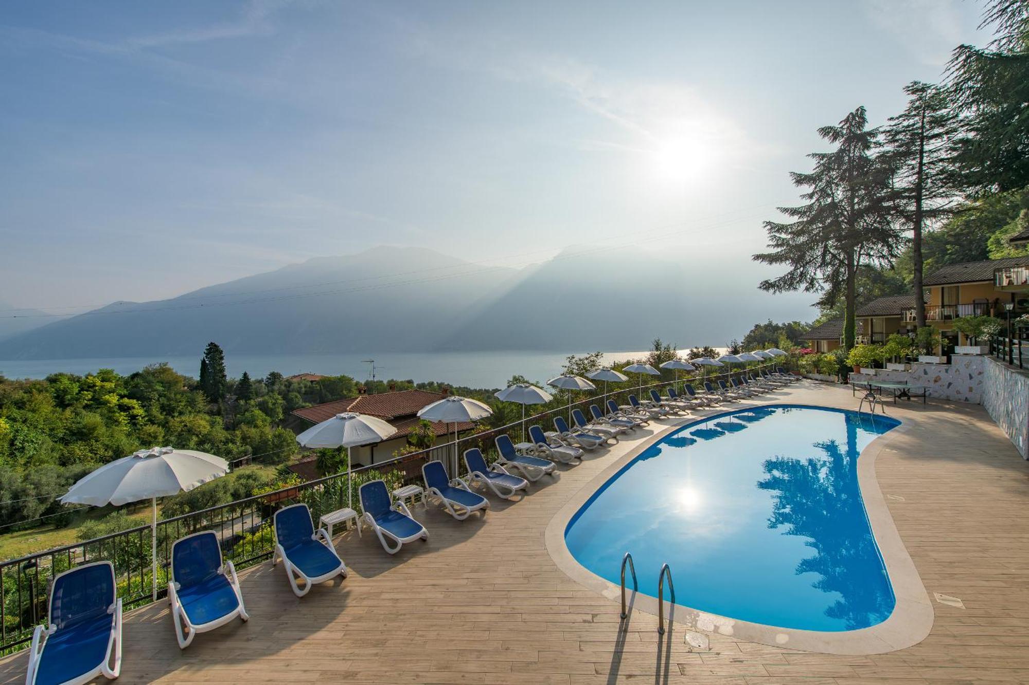 Residence Oasi Limone sul Garda Luaran gambar