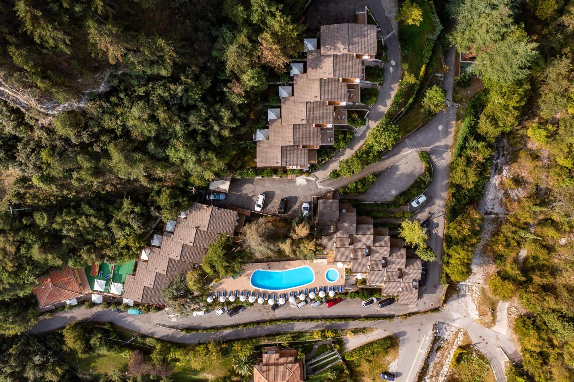 Residence Oasi Limone sul Garda Luaran gambar